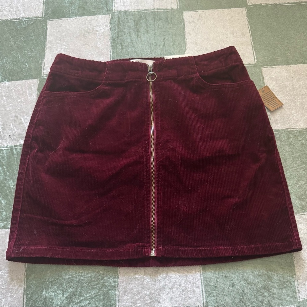 NWT Burgundy Corduroy Skirt Size 11 with 90’s Vibe Skirt